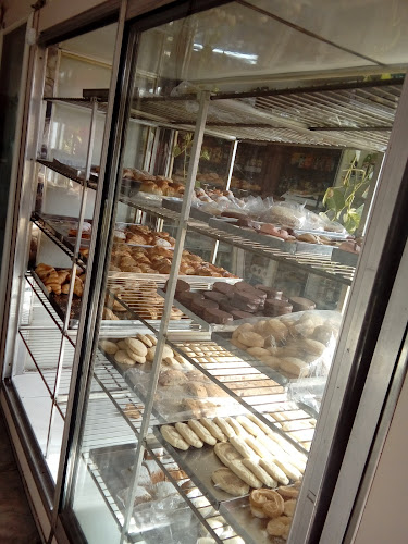 Panadería Y Confitería "Pueyrredón" - Gastronomía y hostelería