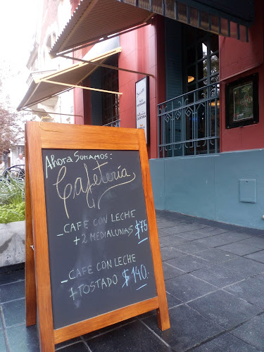 Pavarotti Restaurante Bodega - Gastronomía y hostelería