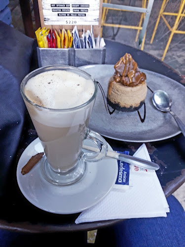 Av. Maipú 3297, B1636 Olivos, Provincia de Buenos Aires