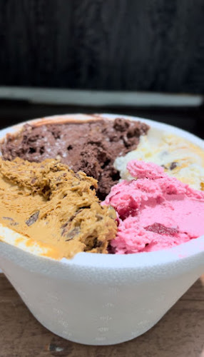 HELADERIA EZENINA - Gastronomía y hostelería