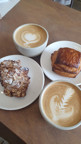 Opinii despre Panadería El Pan De La Chola în La Plata - Gastronomía y hostelería
