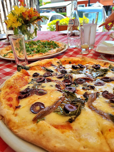 Antica Pizzería - San Isidro