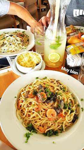 Flora Sunset Bar. - Rosario