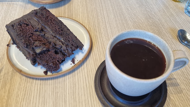 Cardamomo Panaderia y Cafe - Gastronomía y hostelería