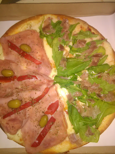 Opinii despre La Mora în Gral. Pico - Gastronomía y hostelería