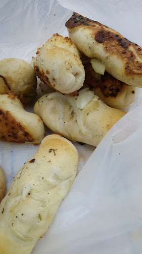 Panadería La Nueva Reina Del Pan Confitería - Villa Maipú