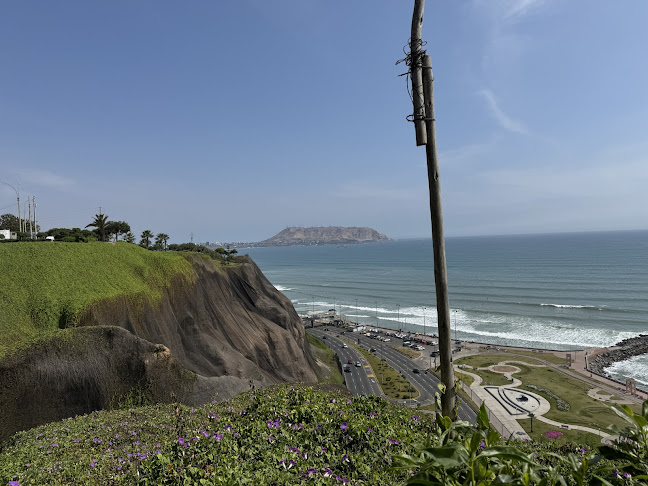 VXJ3+9VW, Mal. de la Marina, Miraflores 15074, Perú