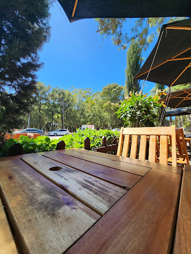 Av 10 y Av. Pinolandia. Villa, Díaz Vélez, B7630 Necochea, Provincia de Buenos Aires