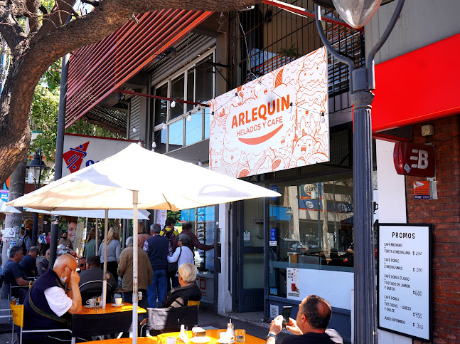 ARLEQUIN Helados & Café