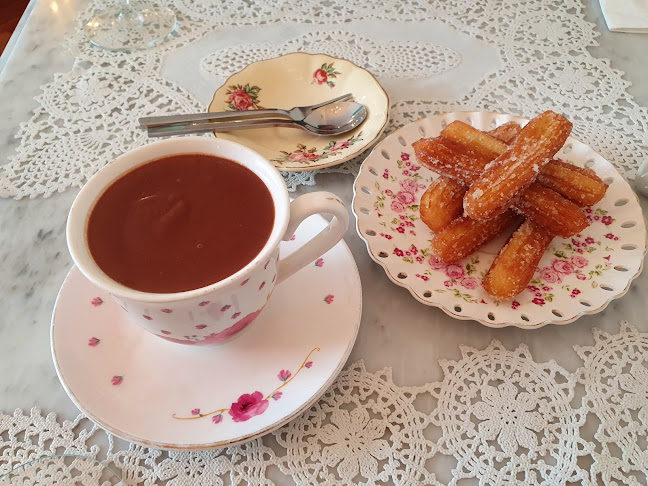 Comentarii opinii despre Las Bolena Tea Room & Restaurant