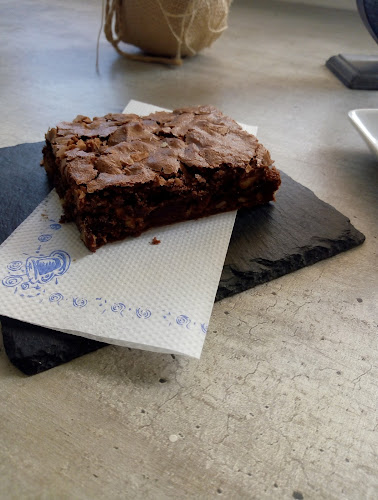 Olivo, Café cerrado totalmente - Salta