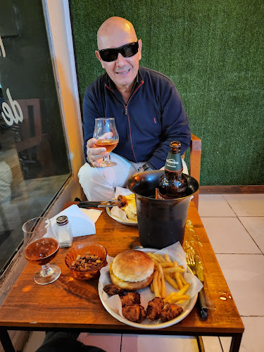 Burger Queen - Gastronomía y hostelería