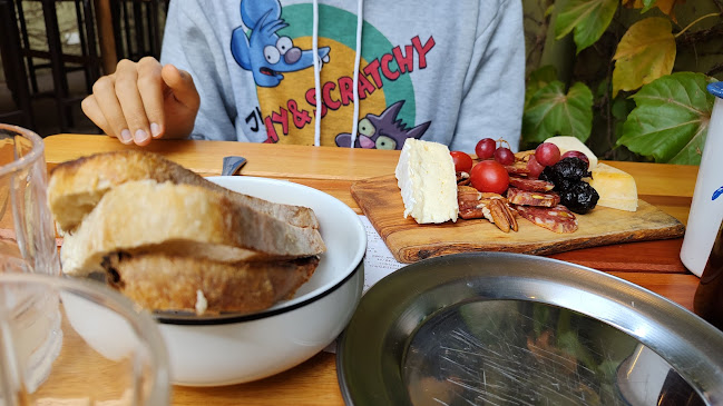 López May, Pulpería - Gastronomía y hostelería