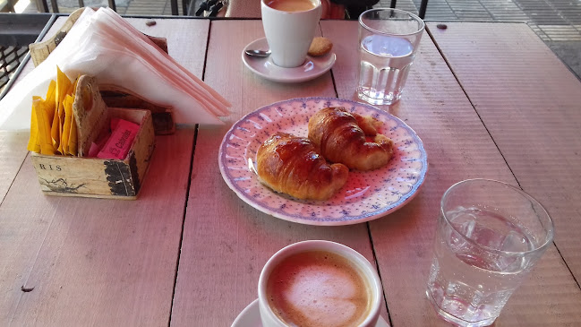 Av. España 836, B7000 Tandil, Provincia de Buenos Aires