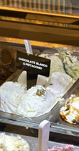 Torres del Sol, B1631 Villa Rosa, Provincia de Buenos Aires