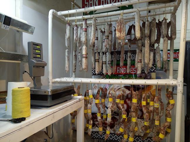 Opinii despre San Andrés Chacinados Fueguinos... (Salames de Cordero). în Río Grande - Gastronomía y hostelería