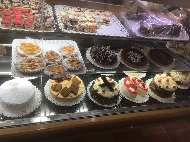 Opinii despre Panaderia y Confiteria Selecta - Venta y Distribución de Pan în Puerto Madryn - Gastronomía y hostelería