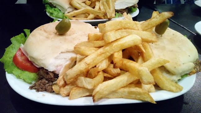 Resto Bar Pinni Fusión - Villa Carlos Paz