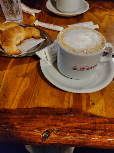 Av. Pellegrini 1376, S2000 BUT, Santa Fe