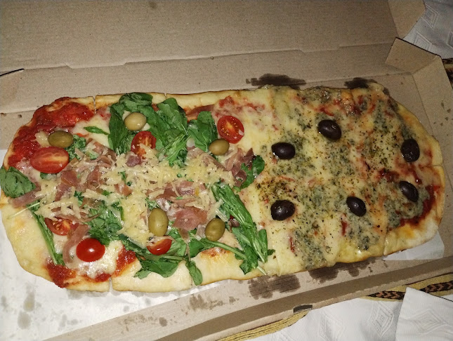 PIZZA HOUSE / EMPANADA HOUSE