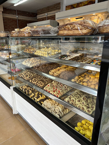 Comentarii opinii despre DOV Pasteleria - Puán y Acevedo