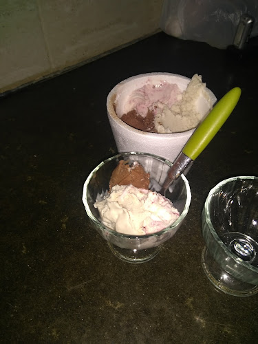 Opinii despre Helados Geppeto Lanús în Buenos Aires - Gastronomía y hostelería