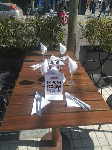 PARIS PETIT BAR RESTAURANTE