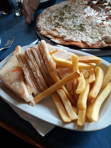 Av. Pellegrini 501, S2000 Rosario, Santa Fe