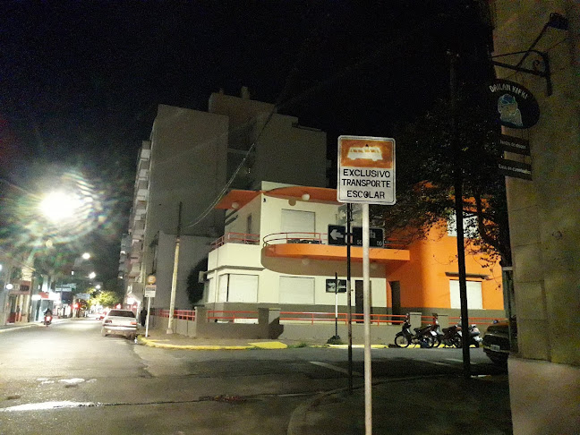 MUSTIQUE POOL BAR - Gastronomía y hostelería