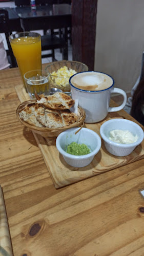 Av. San Martín 2176, A4401 Salta