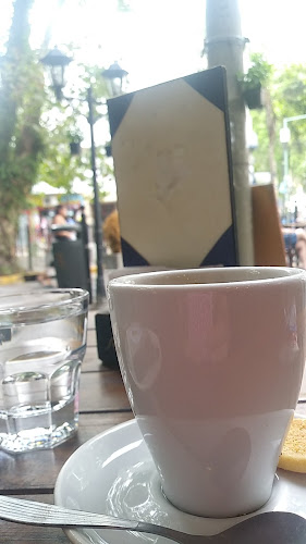 Miguel de Azcuénaga 1200, B1638 Vicente López, Provincia de Buenos Aires