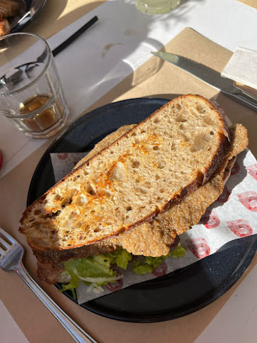 Av. Juan Segundo Fernández 147, B1642 San Isidro, Provincia de Buenos Aires