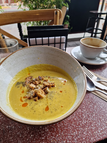 Opinii despre Intro Café Bar în miraflores - Gastronomía y hostelería