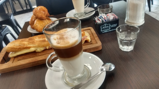 Opinii despre Merli Cafe Bar în Hurlingham - Gastronomía y hostelería