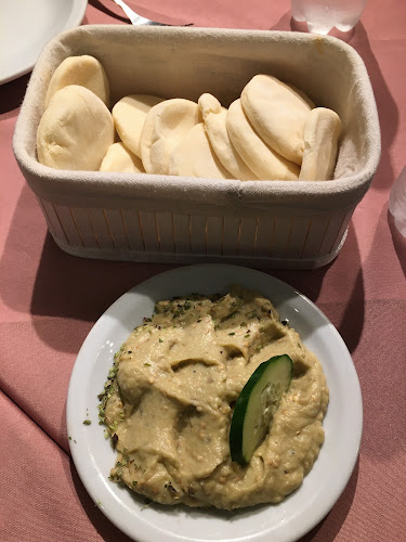 Carlos Gardel 2018, B1636EKL Olivos, Provincia de Buenos Aires