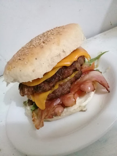 PRETO HAMBURGUESERIA - Gastronomía y hostelería