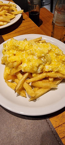 Av. Pablo Ricchieri 2300, X5000 Córdoba