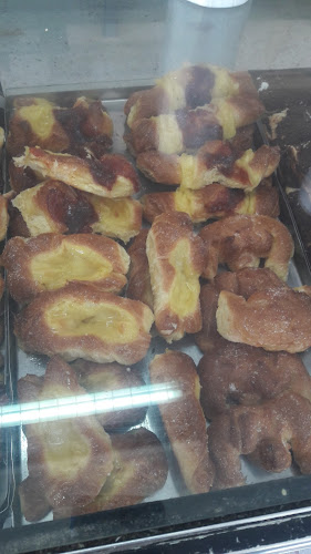 Panaderia y Confiteria la Reina Fabrica de Alfajores