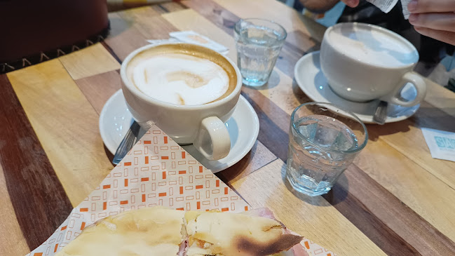 SÃO Medialunas y Café