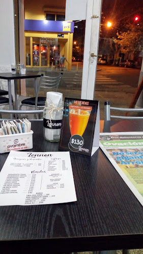 Opinii despre Lennon Bar în Rosario - Gastronomía y hostelería