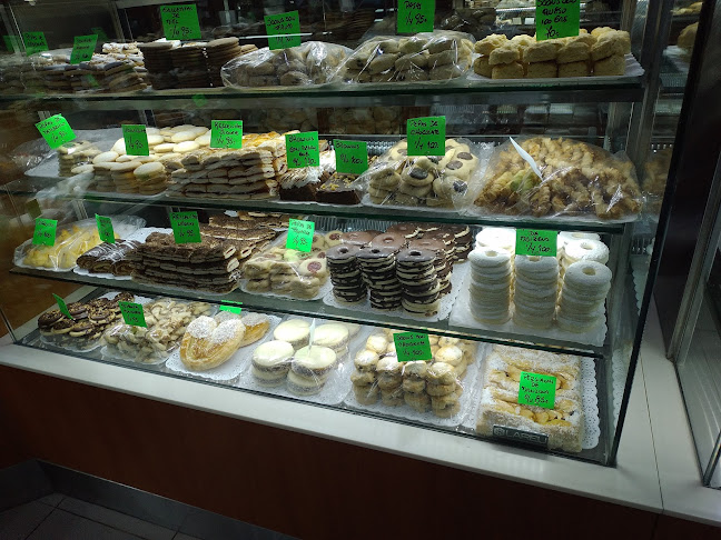 Comentarii opinii despre Panaderia Y Confiteria "La Independencia Argentina"