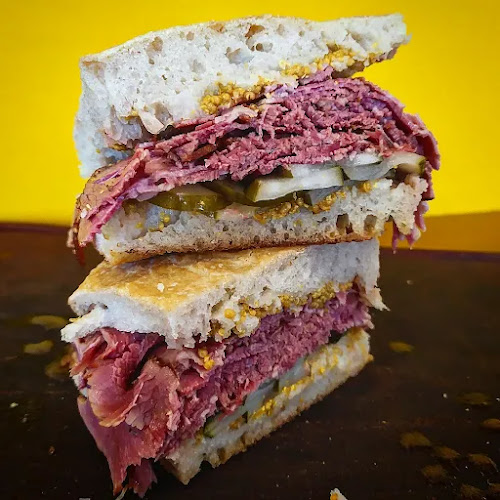 Opinii despre Los Reyes De La Colina în Azul - Gastronomía y hostelería