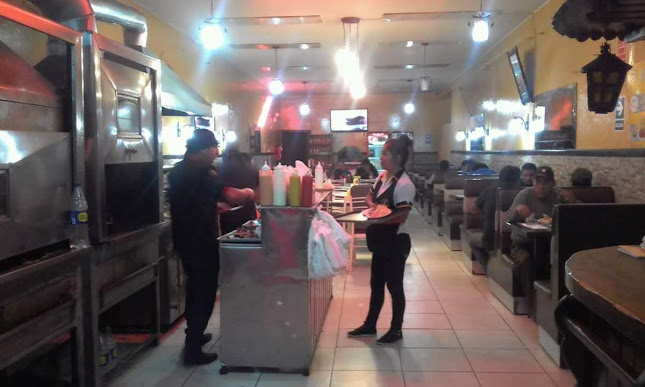Pollos y Parrilas "El gran Carmelo"