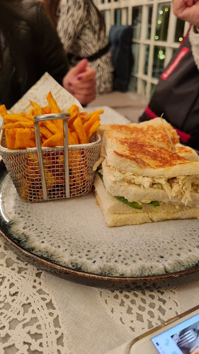 Comentarii opinii despre Las Bolena Tea Room & Restaurant