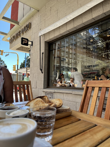 Opinii despre La Fonte D'Oro | Sucursal Av. Colón (Mar del Plata) în Mar del Plata - Gastronomía y hostelería