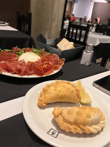 Atenas Parrilla Resto