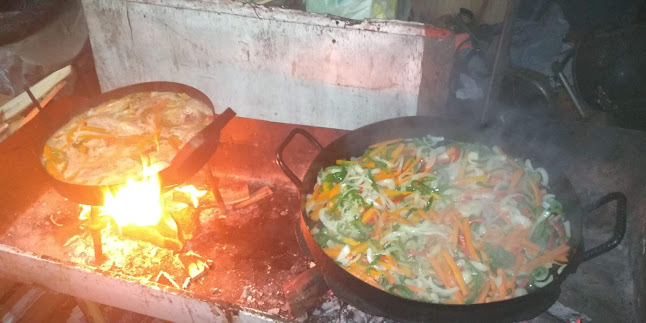 Av. Sucre 608, D5700 San Luis