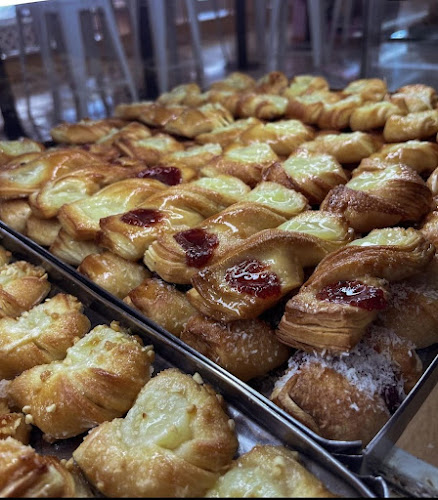 Comentarii opinii despre Panadería San Francisco las 24 Horas