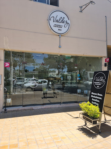 Valdez Panadería & Pastelería - San Juan