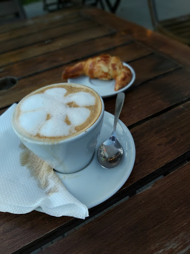 Opinii despre La Oficina Cafe Resto în Necochea - Gastronomía y hostelería